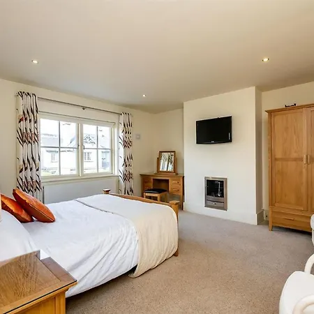 Spacious To Sleep 8 Just A Short Stroll From Kenmare