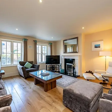 Spacious To Sleep 8 Just A Short Stroll From Ferienhaus