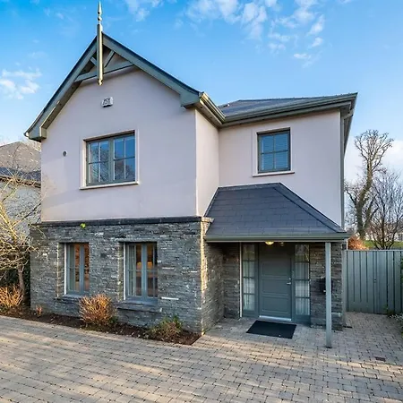 Spacious To Sleep 8 Just A Short Stroll From Kenmare