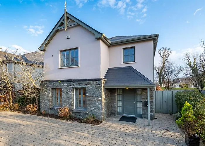 Spacious To Sleep 8 Just A Short Stroll From Kenmare