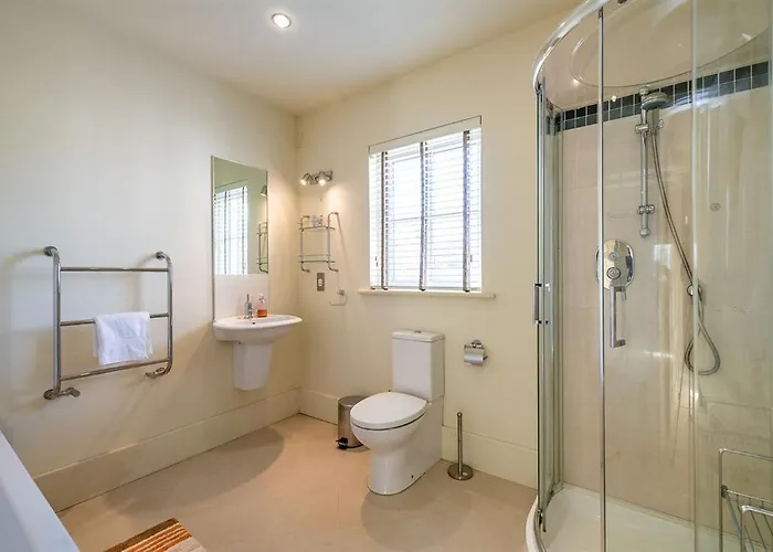 Casa vacanze Spacious To Sleep 8 Just A Short Stroll From *